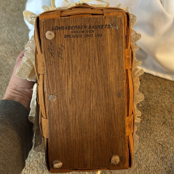 Longaberger Brown Basket with Cream Lace Accent - Picture 8 of 9